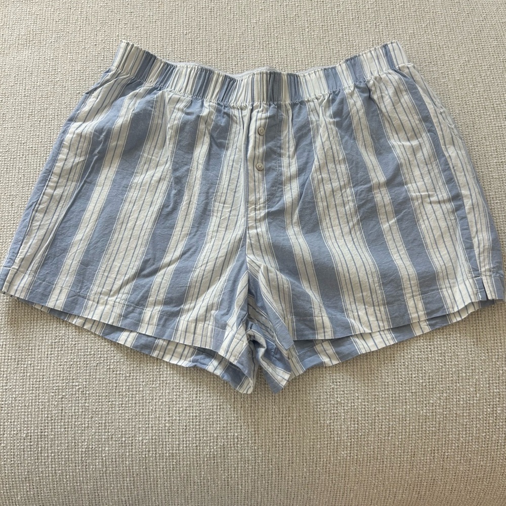 GapBody Women’s Striped Boxer Shorts